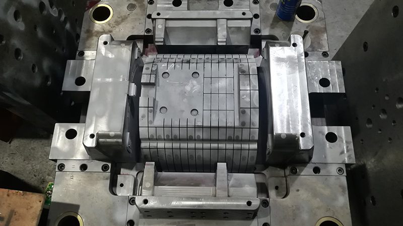成都硅胶模具安装：关键步骤与注意事项