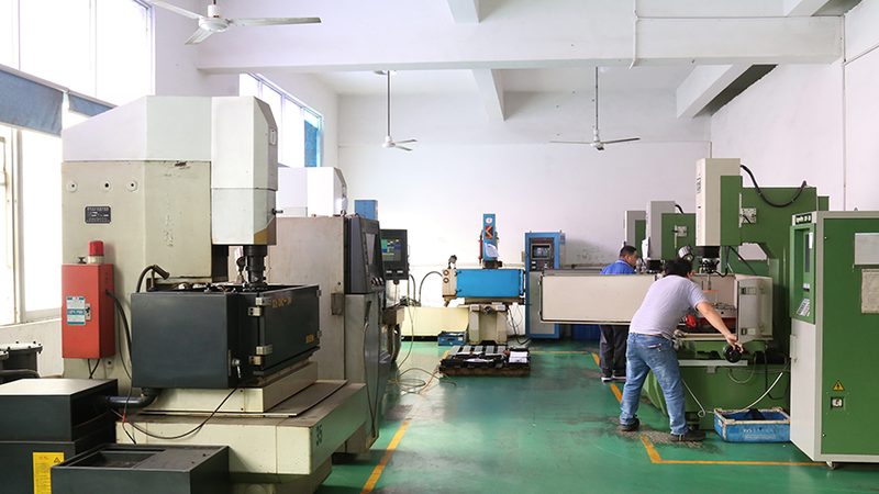 注塑模具维修与保养：区别与要点