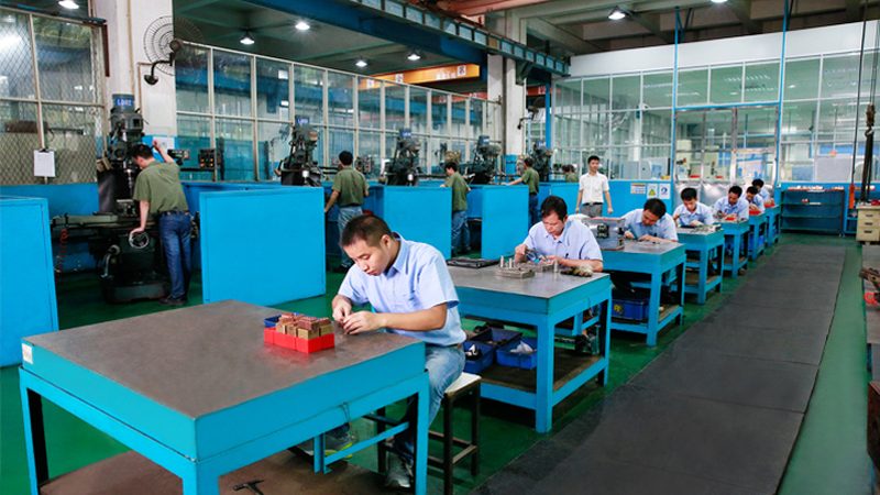 家电外壳压铸模具选型的关键要素分析